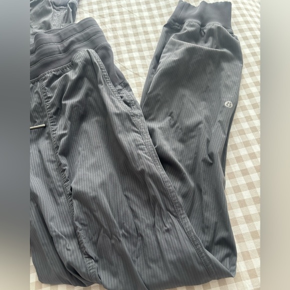 ‼️SOLD‼️ Lululemon Dance Studio Joggers - Picture 5 of 9